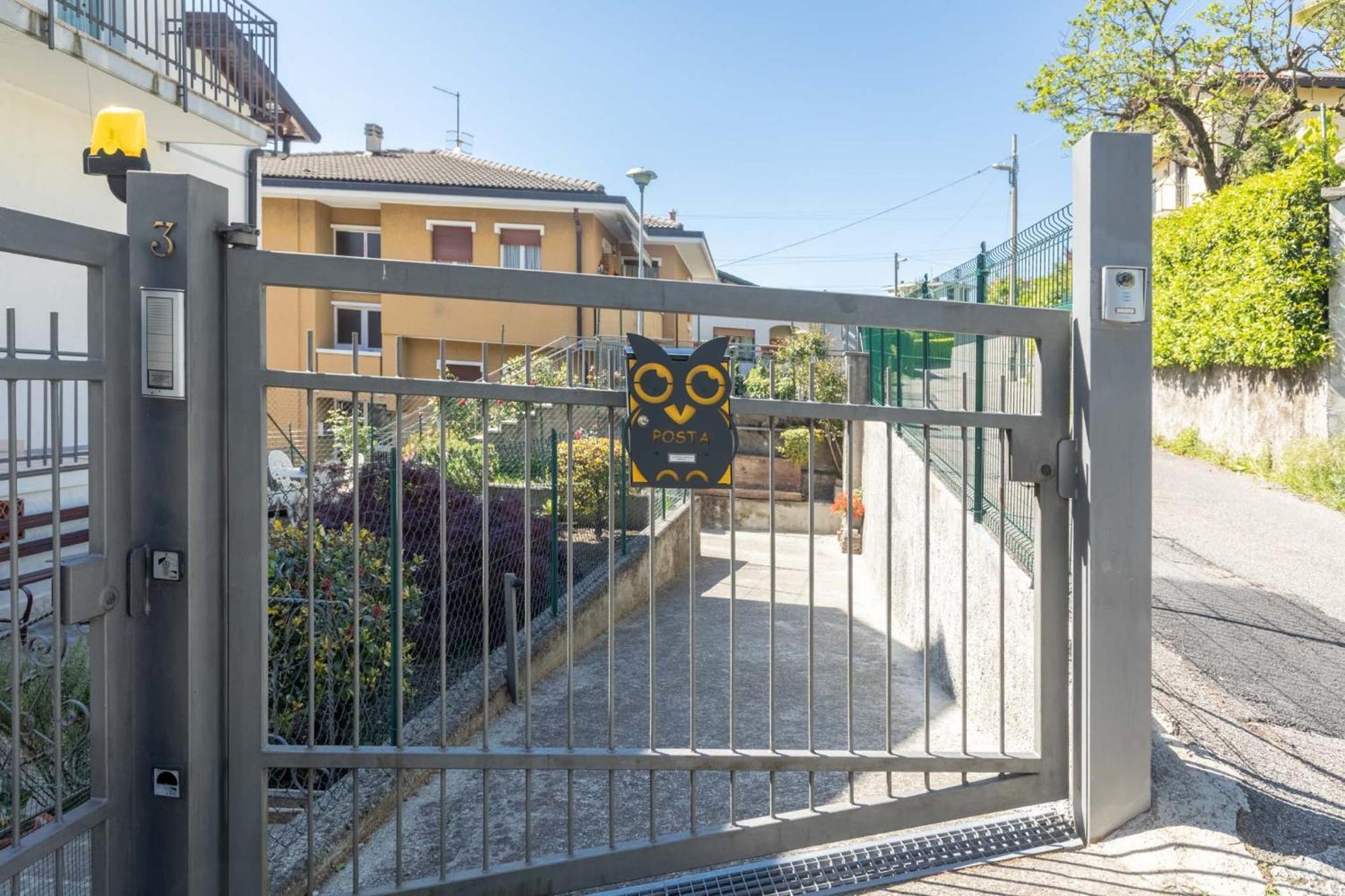 Como Holiday Home Appartamento Ideale Per Famiglie Luaran gambar